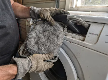 Cleaning Dryer Lint Trap service in Mahoning, OH